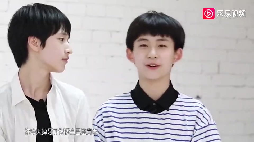 严浩翔展逸文易安音乐社时期cut易安尬世界6cut1
