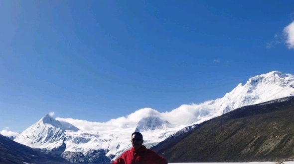 西藏四大神山之一的萨普神山和西藏那曲地区比如县的圣湖三色湖哔哩哔哩bilibili