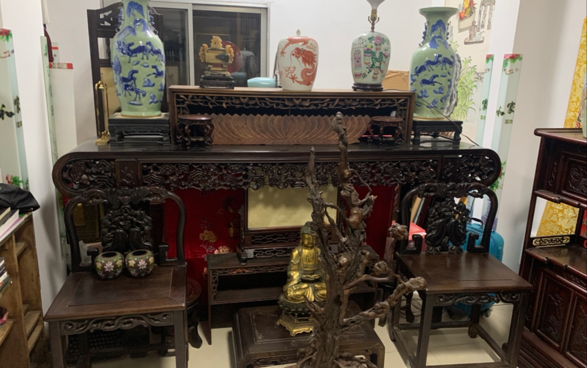 土豪老板不差钱家里古董堆成山可哥一看不懂货赶紧出手都拿走