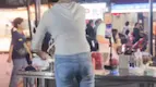 Tải video: 卖西瓜汁女子1