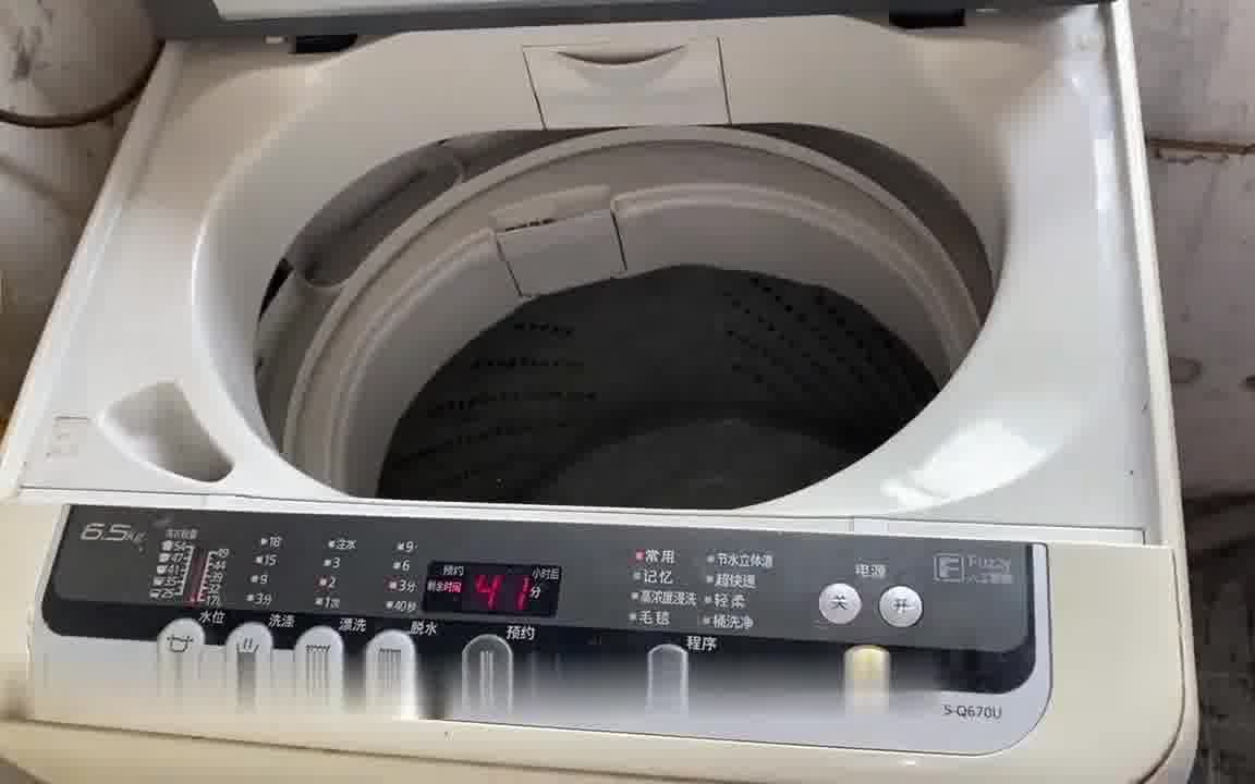 卡萨帝洗衣机显示e2门锁异常【本地服务】