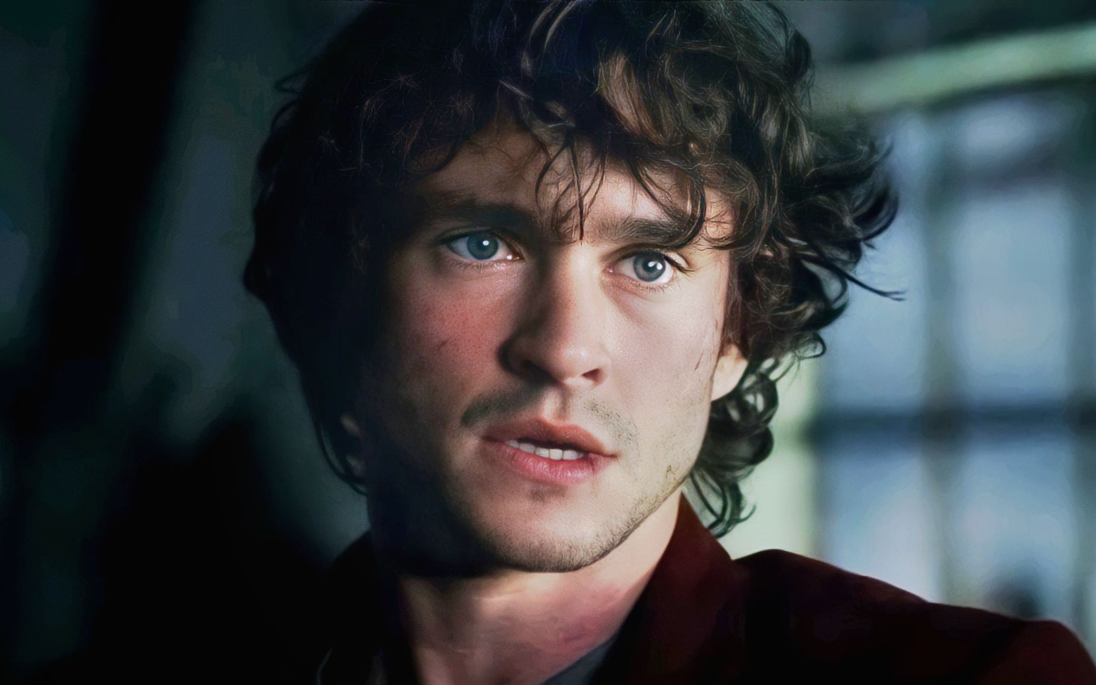 休丹西搏斗流血捆绑蒙眼追逐坠落