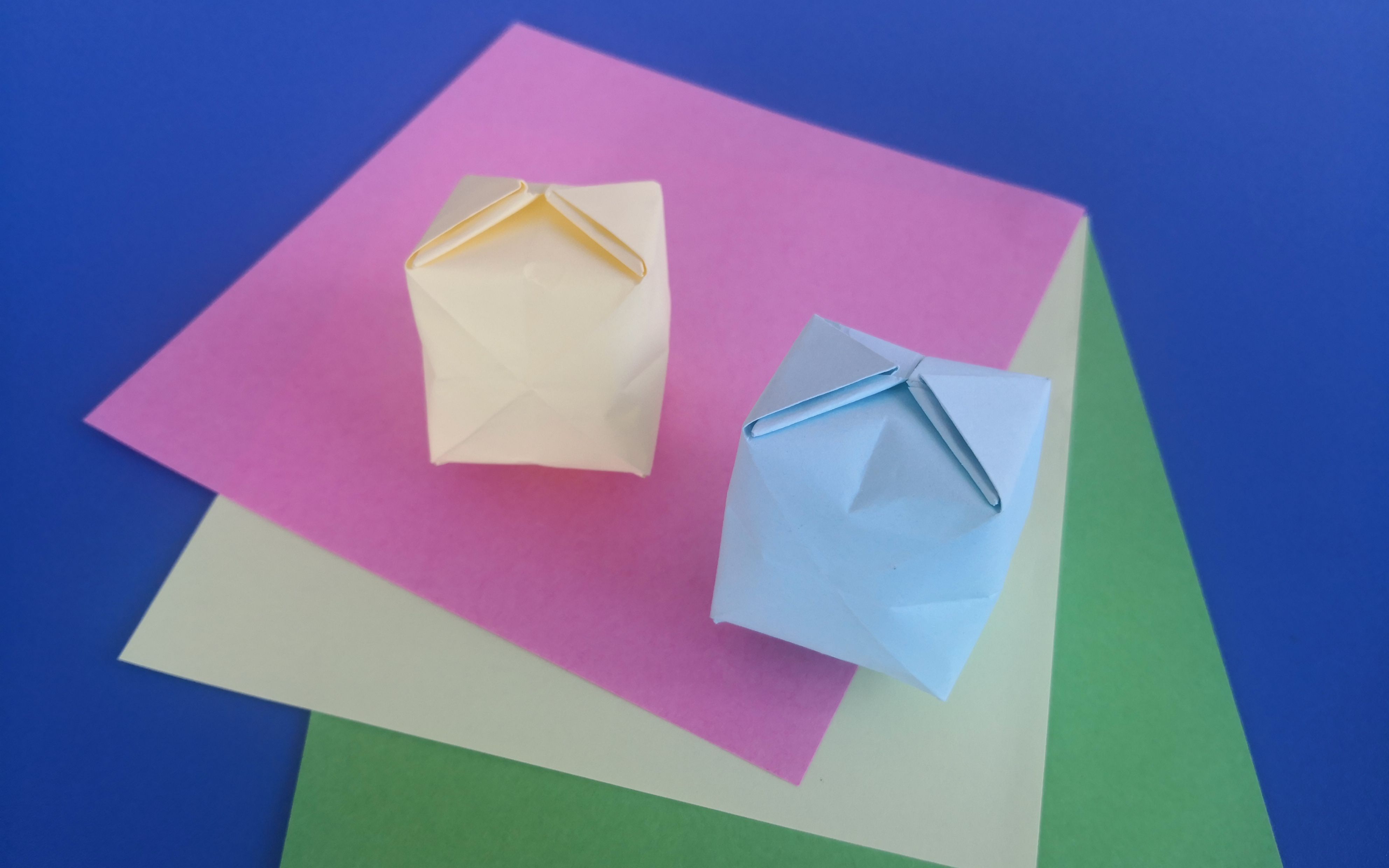油豆腐折纸方法,用正方形纸,折完吹一口气就成形了