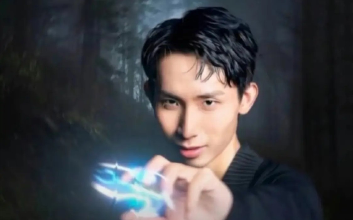 子阳在高地向天祈祷,回应他的是2016年的梦泪,梦泪看见是ag的水晶