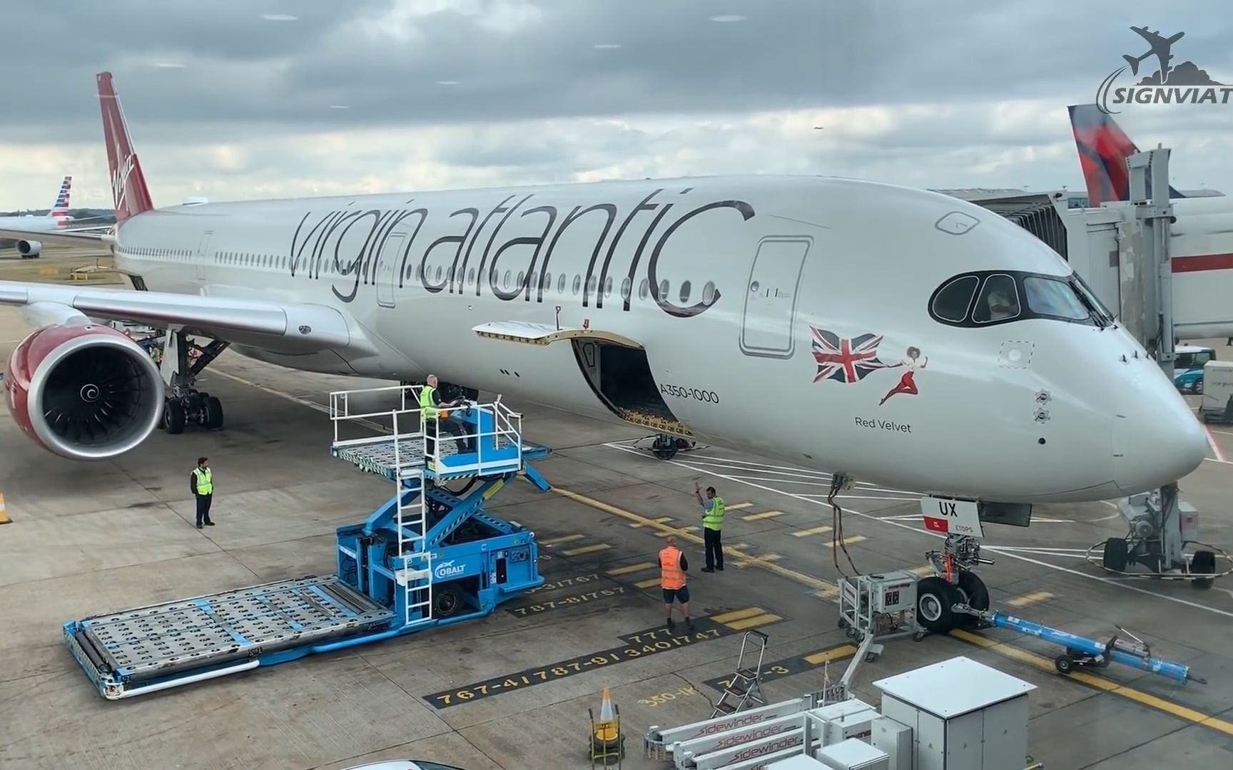 维珍航空全新a350-1000首航 伦敦-纽约_哔哩哔哩_bilibili