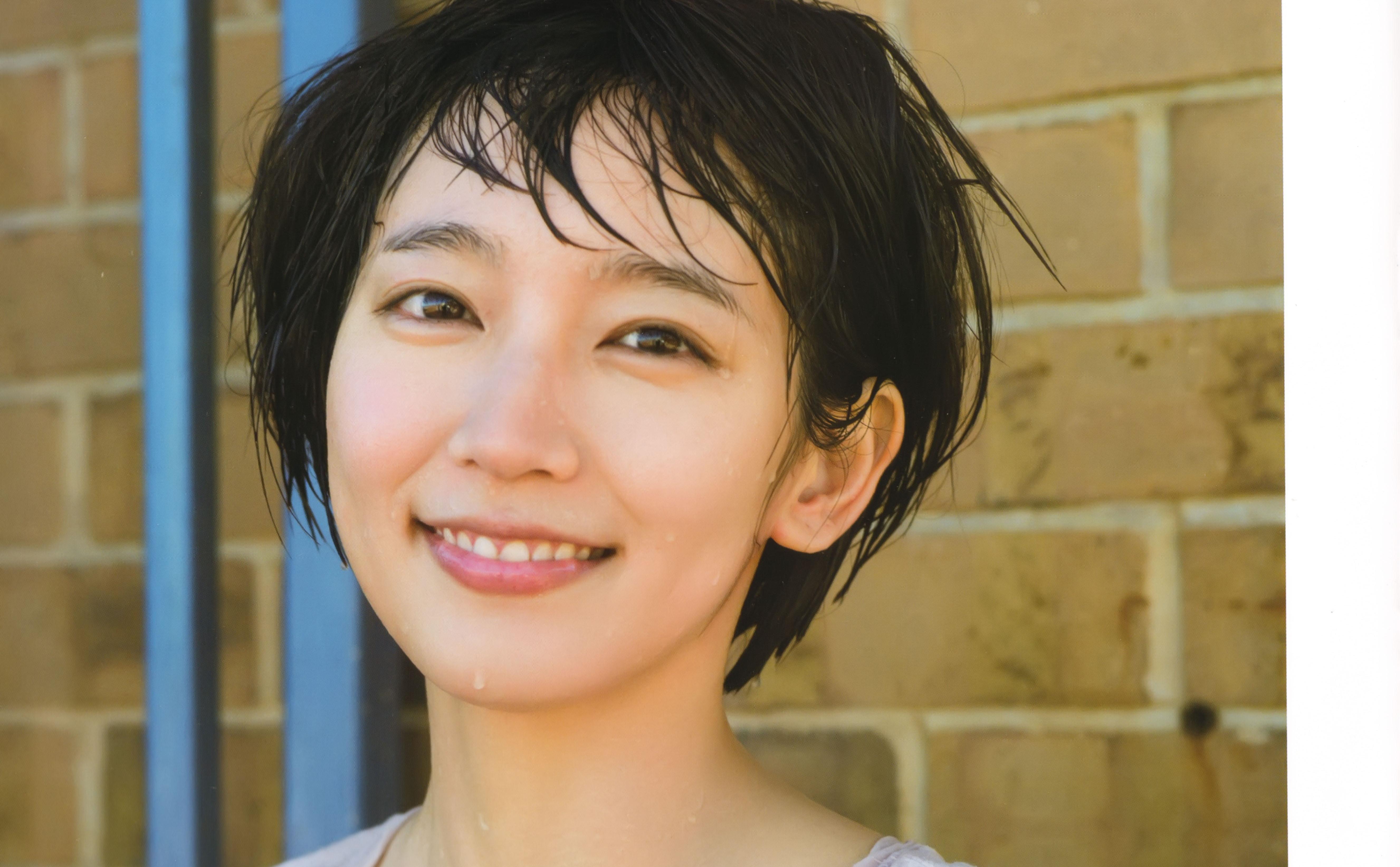 吉冈里帆 写真集《so long》