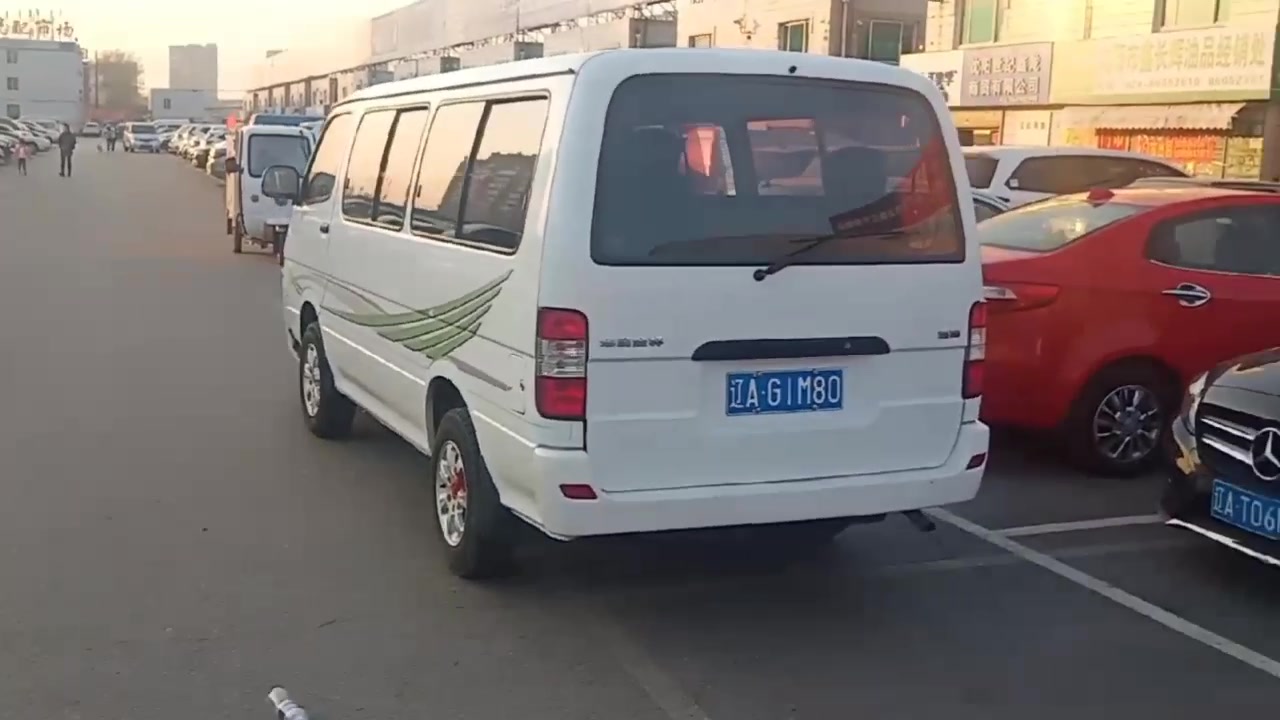 沈阳塔湾车行.二手九座金杯海狮.小车太新啦!_哔哩哔哩_bilibili