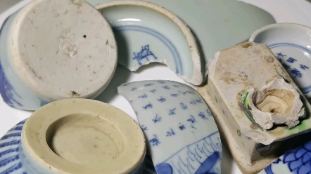 几块晚明清初小瓷片