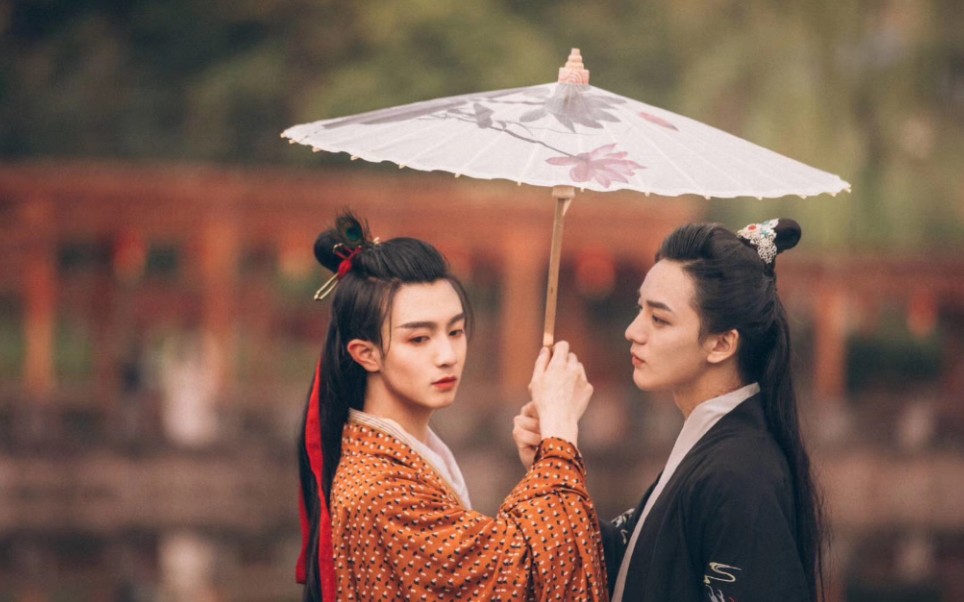 鹤川&句芒《执伞》——汉服小哥哥的恋爱日常