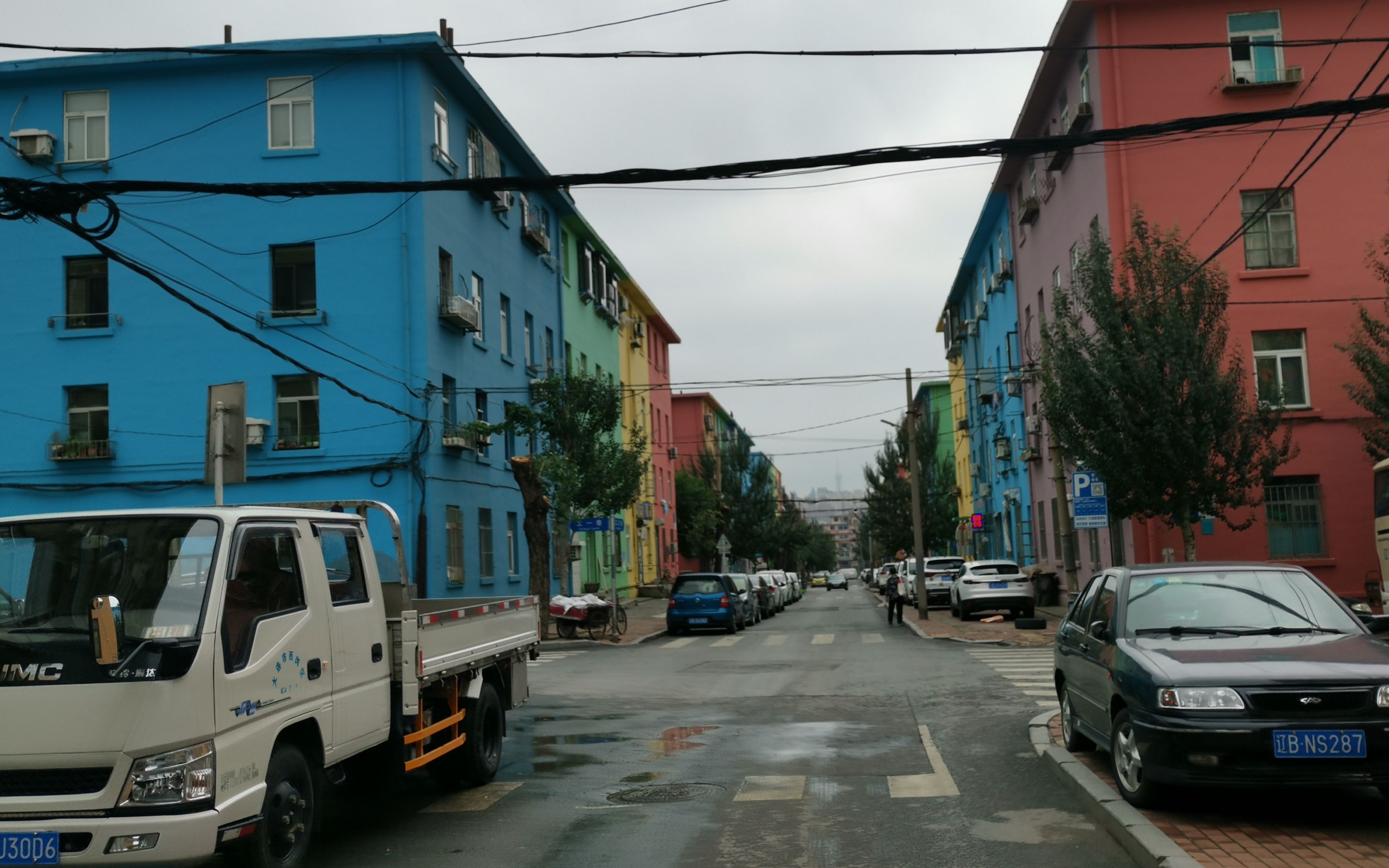 于共和国早期的社区散发着朴素的美和伟大的力量探访大连工人村住宅区