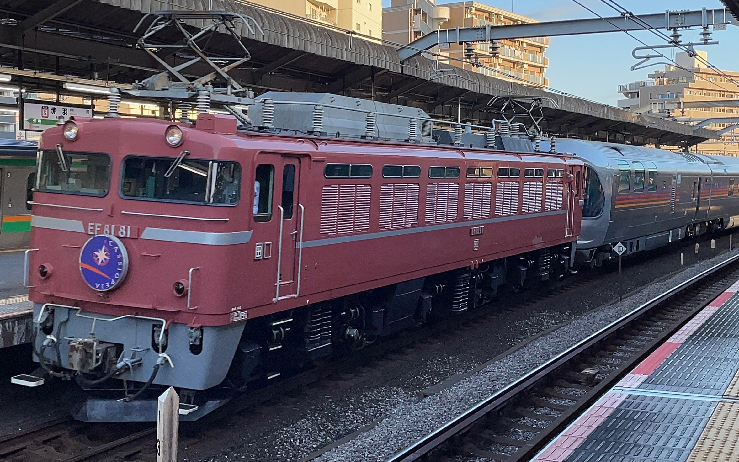 10.2 ef81 81 e26系 仙后座号 通过赤羽站