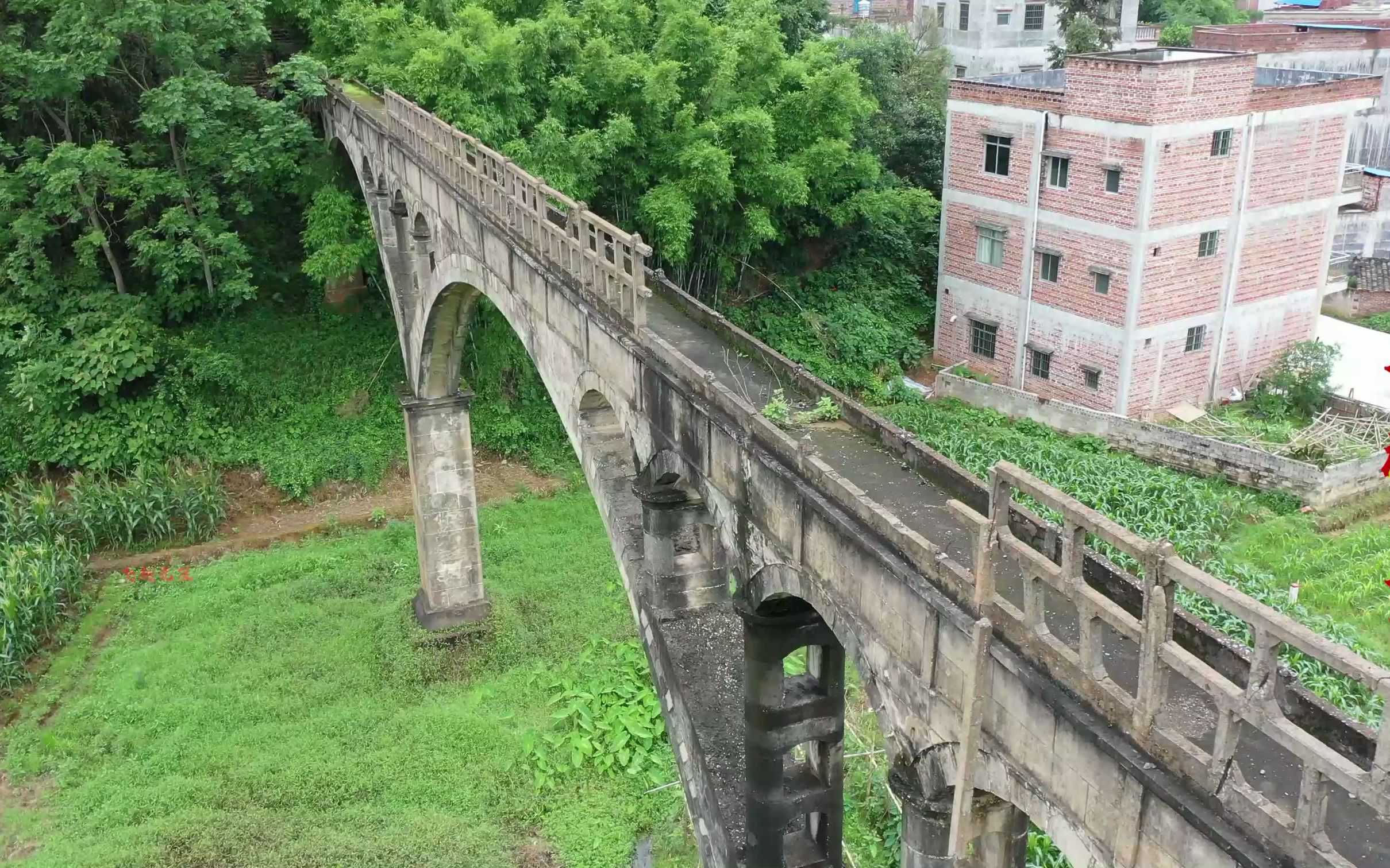 [图]广西横州一座80年代的渡槽，横跨山岭田间，你知道有什么用吗？