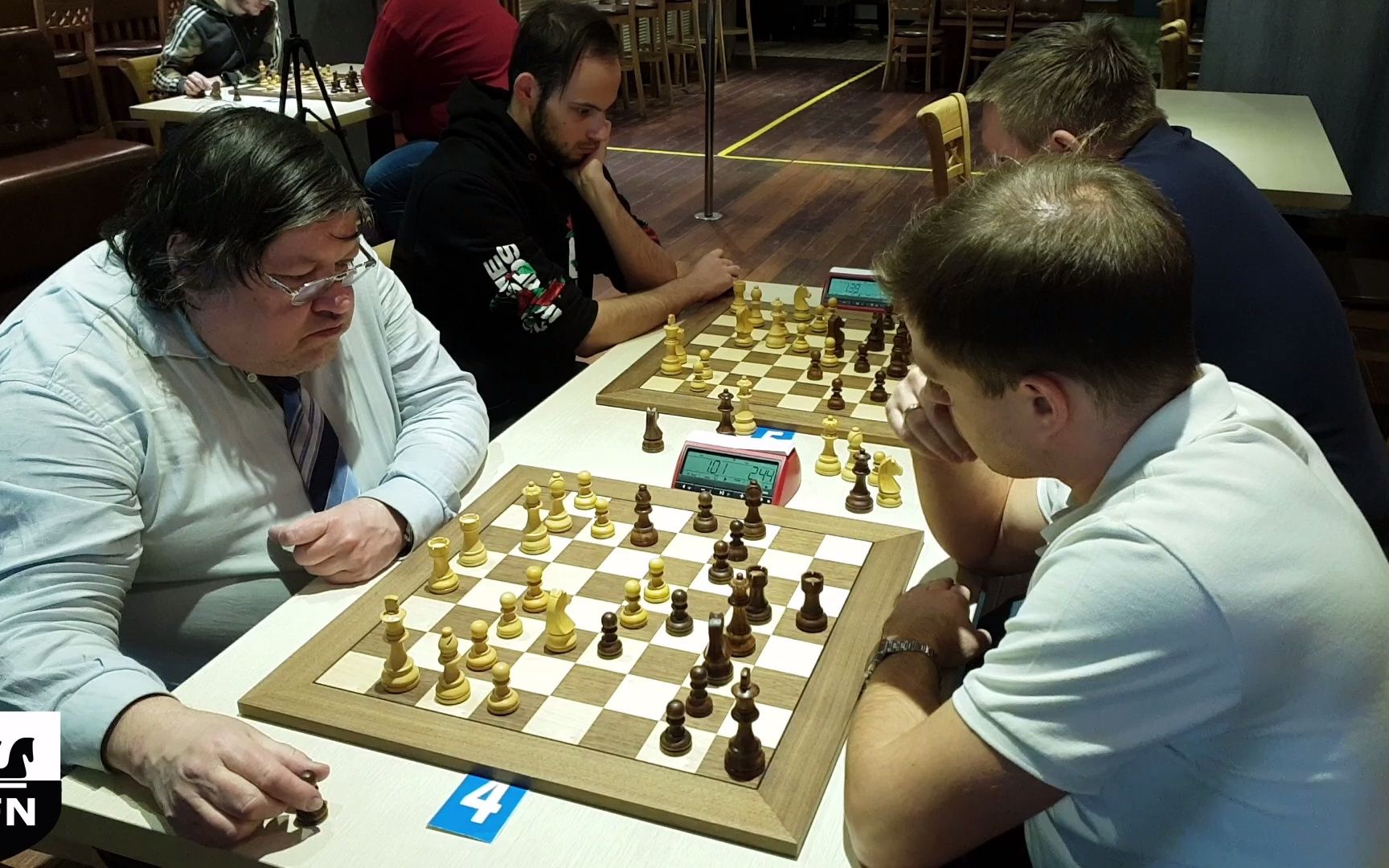 GM Burger King (2242) vs V. Pugachev (2076).国际象棋搏击之夜. 闪电战哔哩哔哩bilibili