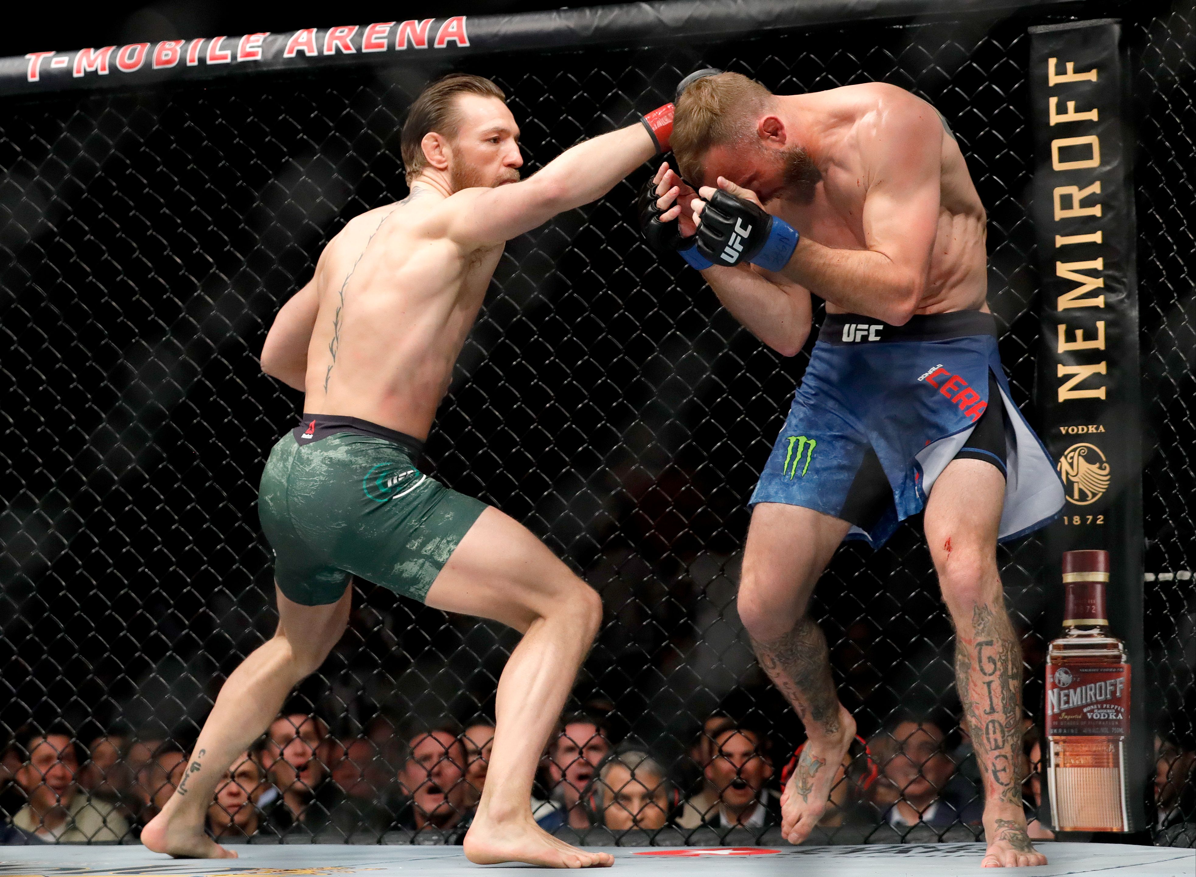 【ufc经典比赛】究极巨星!康纳-麦克格雷格 vs 唐纳德-赛罗尼