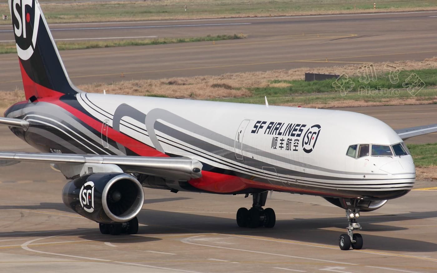 波音系列另一种美757设计完成_哔哩哔哩 (゜-゜)つロ 干杯~-bilibili