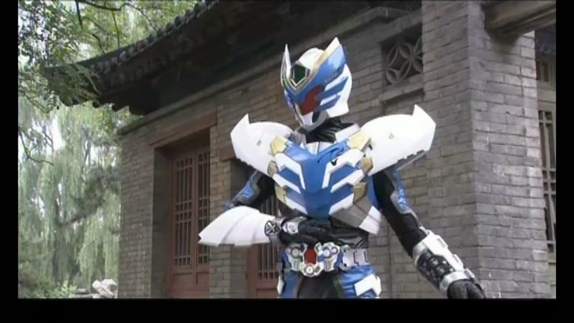 来看看刑天中铠甲数据和武器介绍吧