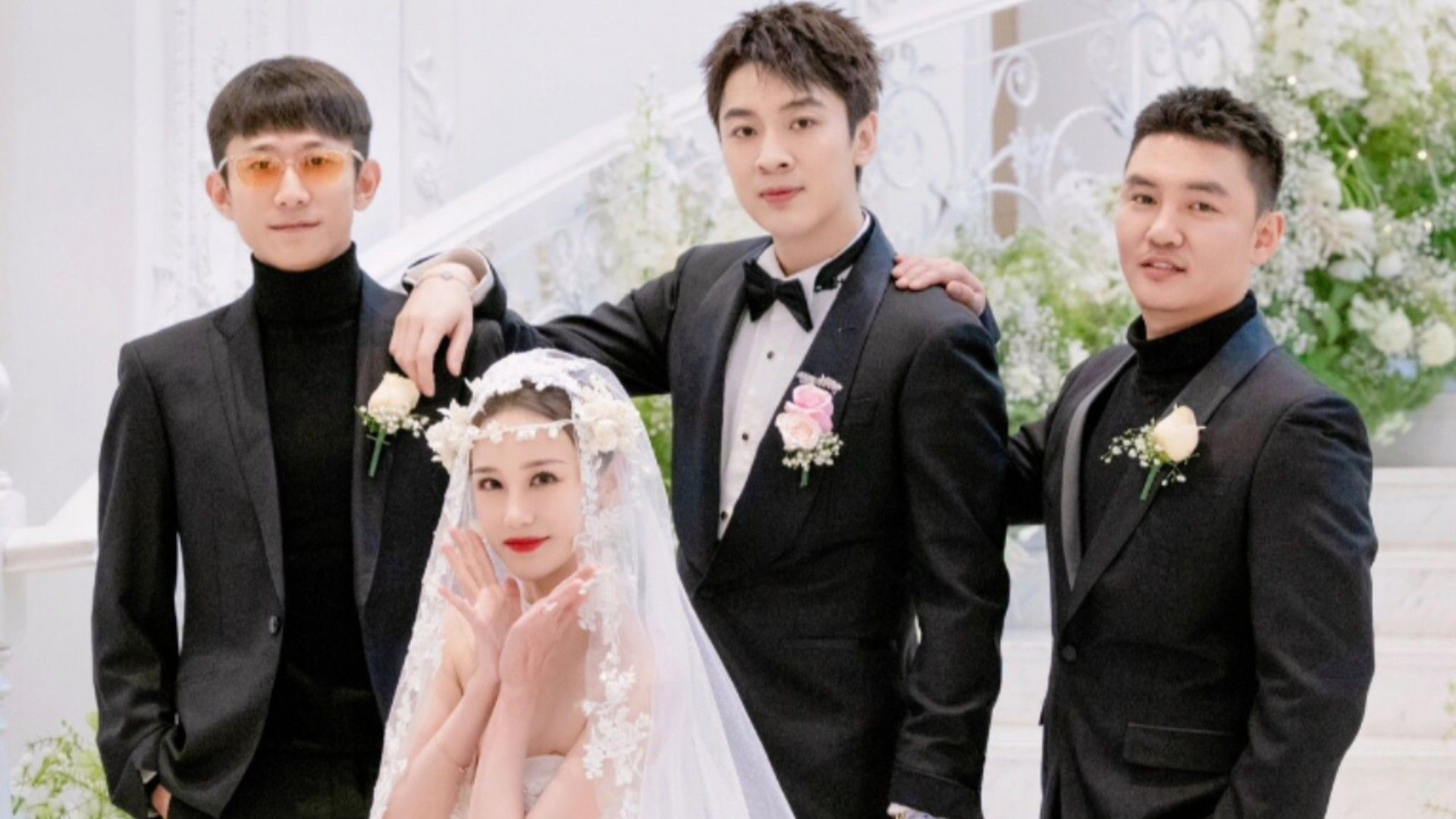 杨紫大学同学魏健隆结婚,张一山出席担任伴郎,惨遭网友催婚催嫁