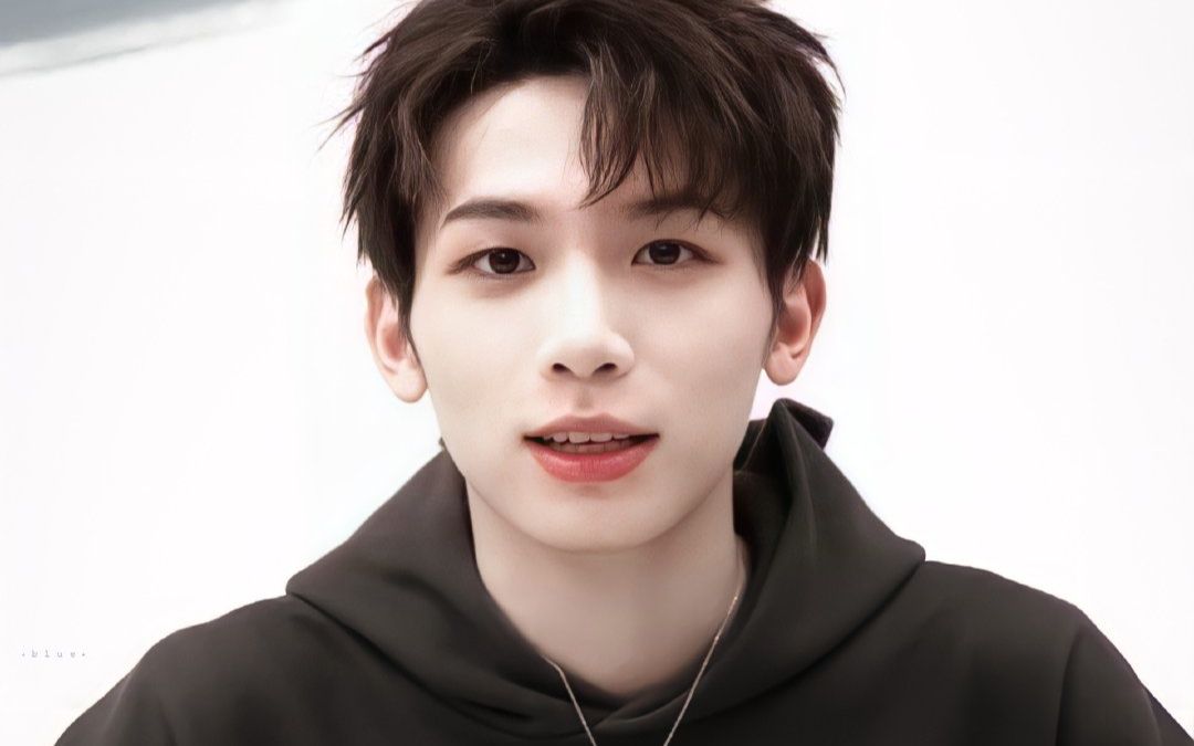 十七chase在吗有一只圆圆眼狗勾想和你聊天