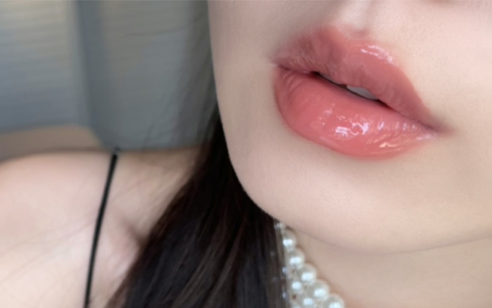 宋智雅猫系裸色唇!性感厚唇涂法教程!