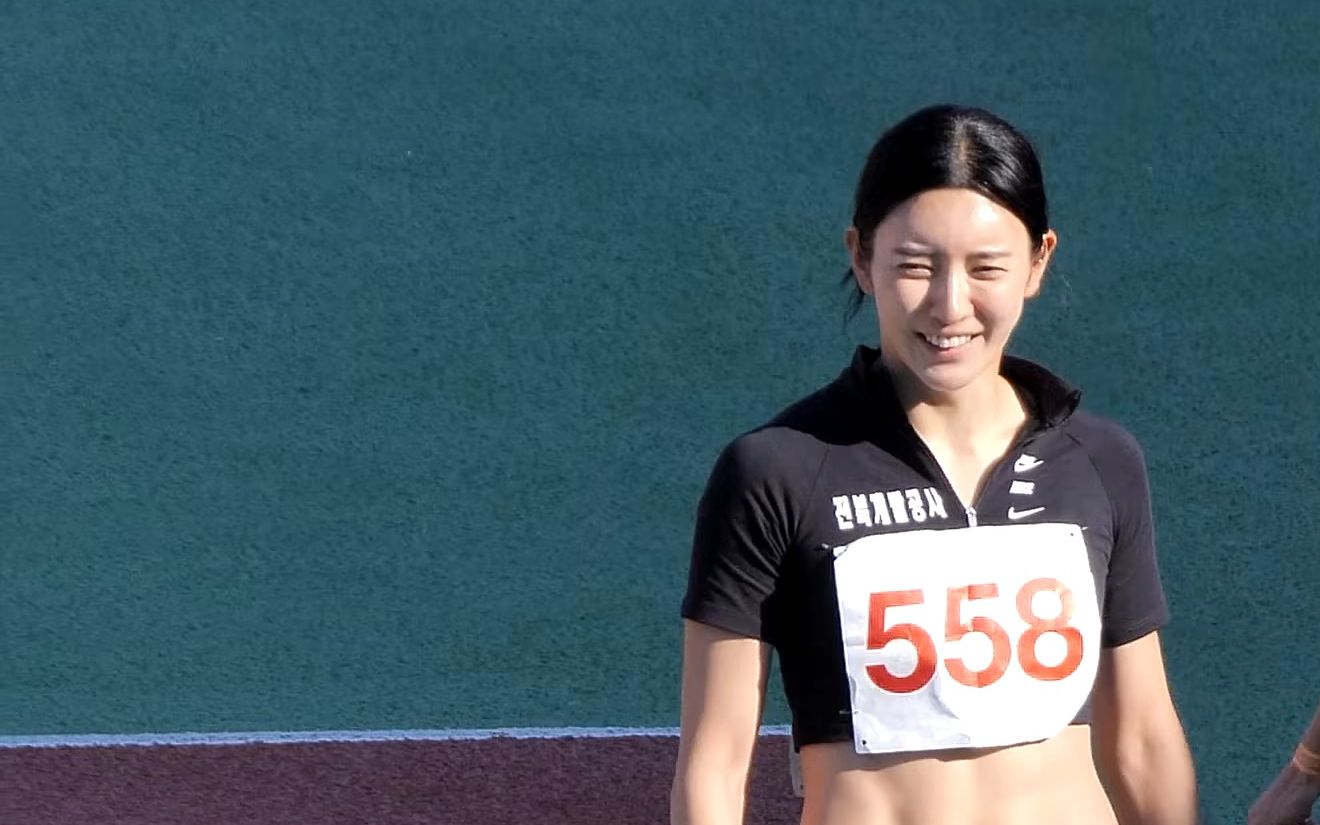 韩国美女运动员金智恩