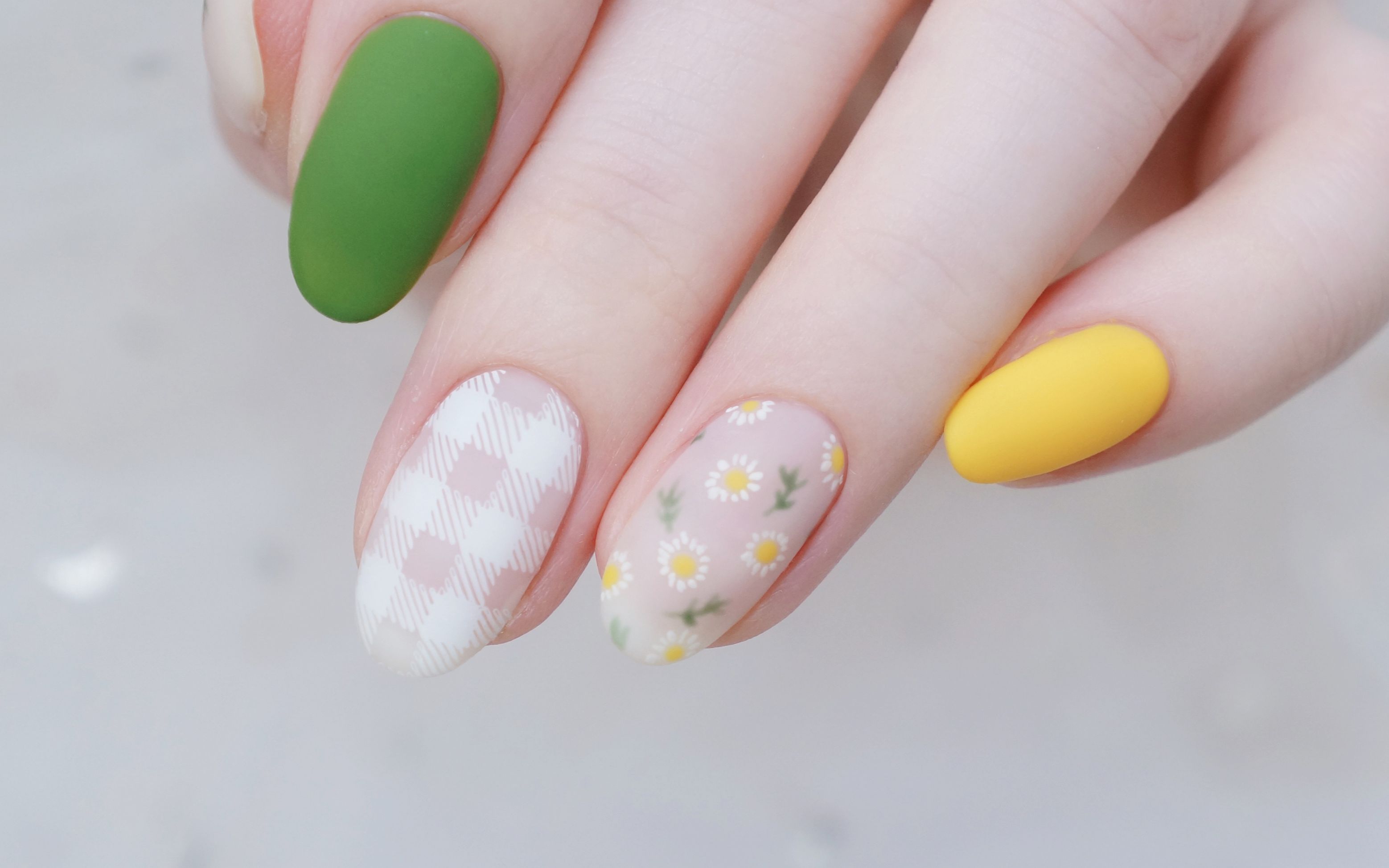 [pats nails]美甲教程|哪个少女不爱清新可爱的小雏菊美甲呢?