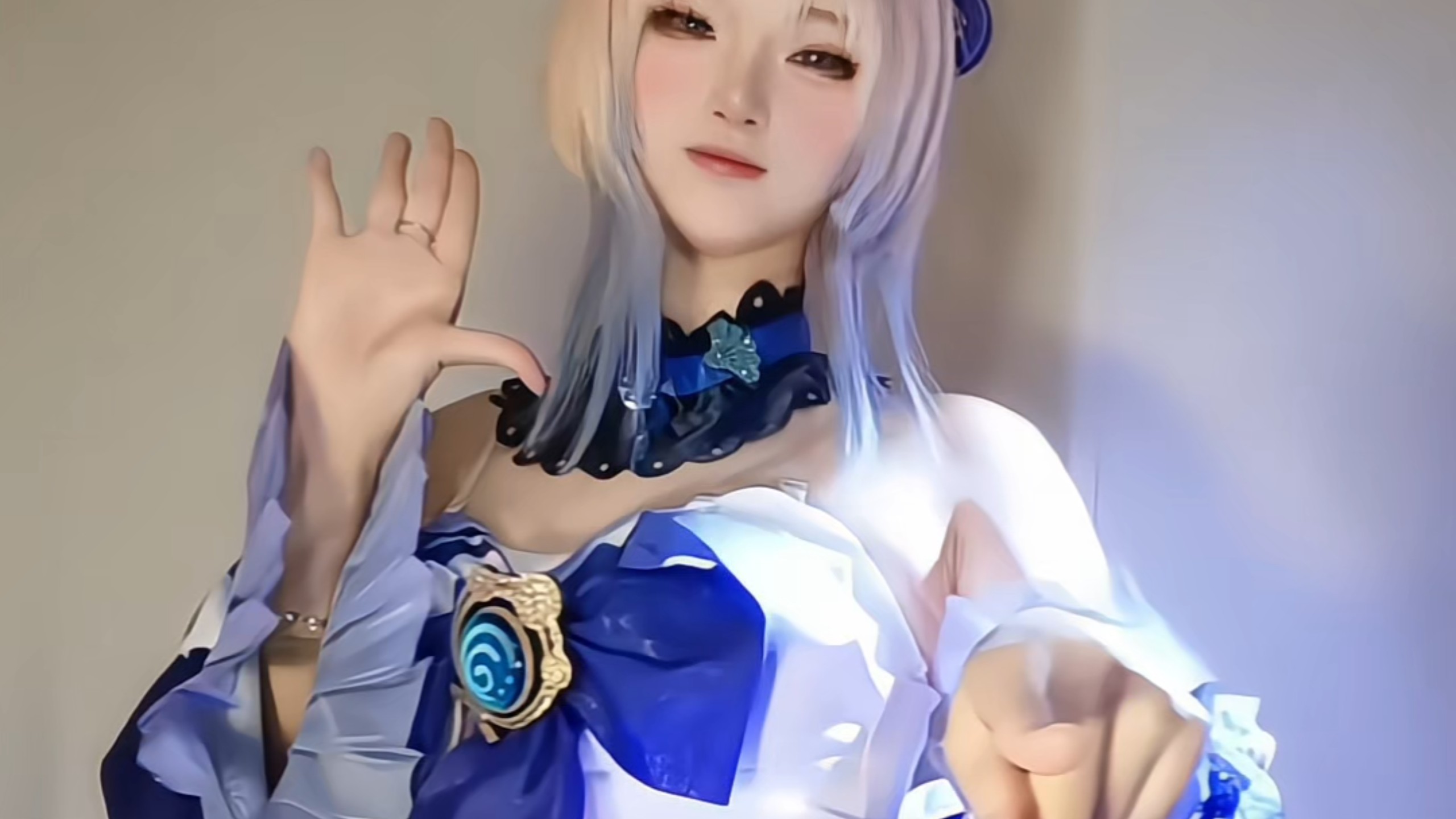 ^ω^