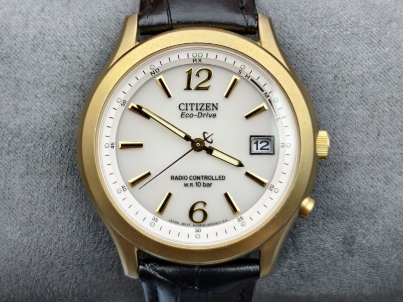 西铁城光动能电波男表