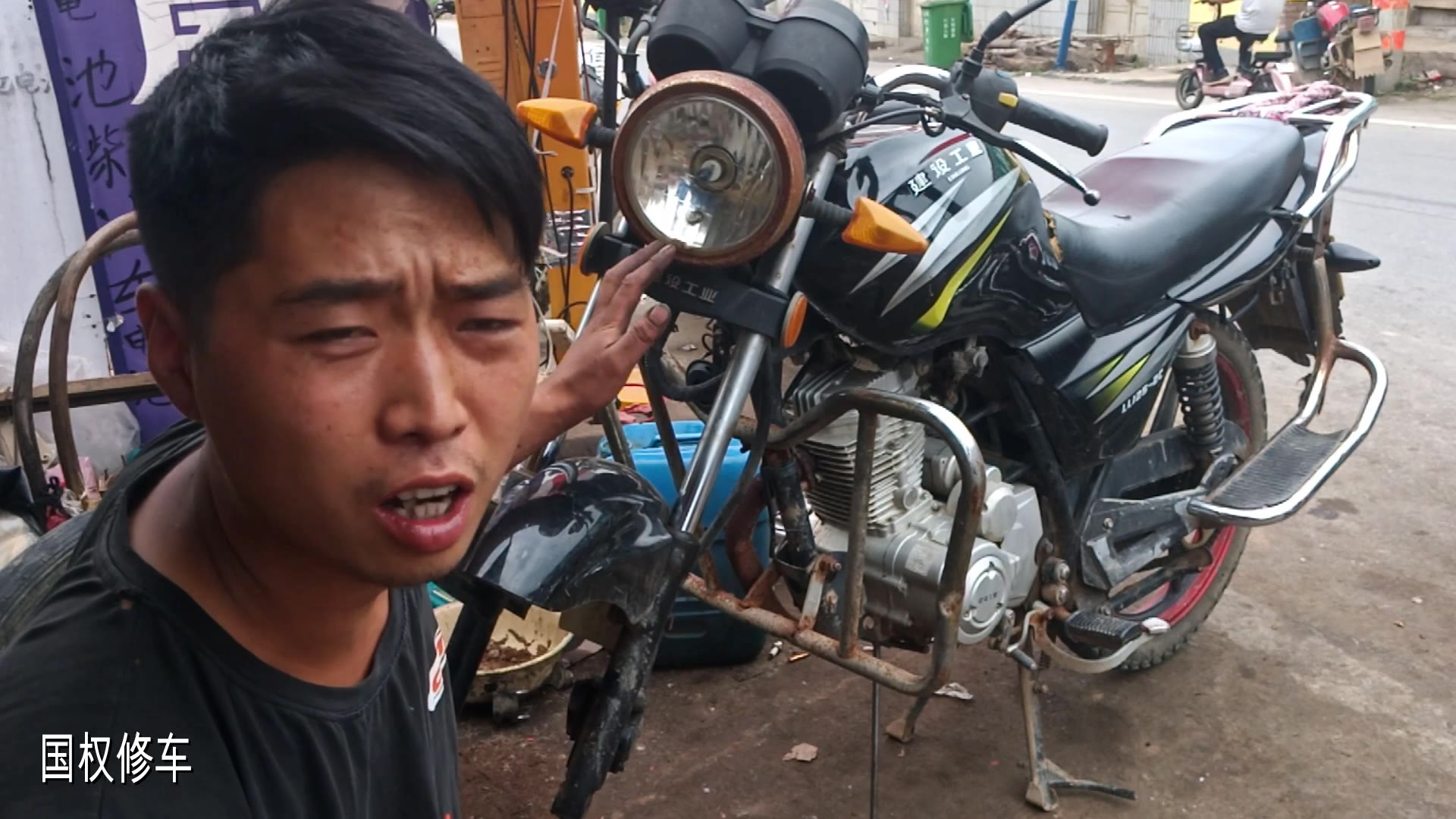 125摩托车前减震漏油怎么办?师傅教你在家里简单更换减震油封