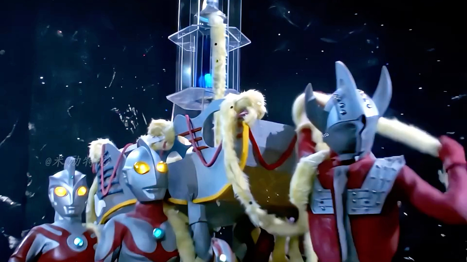 第29集|【修复】泰罗奥特曼剧情:佐菲讲述光之国历史,奥特兄弟送钟救