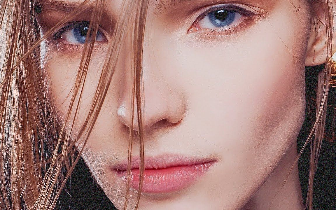 萨莎ⷩœ𒤸|Sasha Luss Runway walk哔哩哔哩bilibili