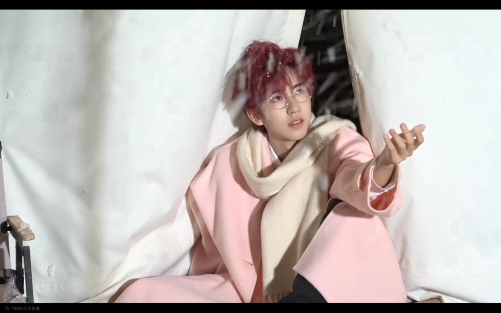 我称之:贺峻霖绝 粉配红