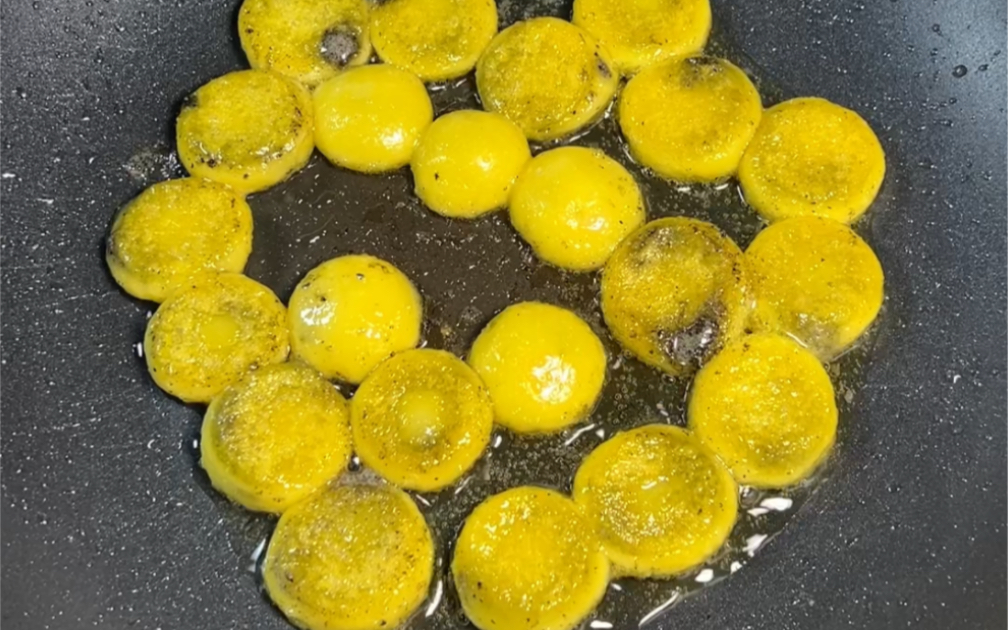 汤圆不要总是煮着吃了，试试这么煎出来的汤圆外焦里糯真的巨好吃