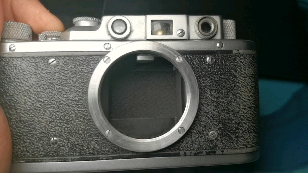 这个快门帘正常吗