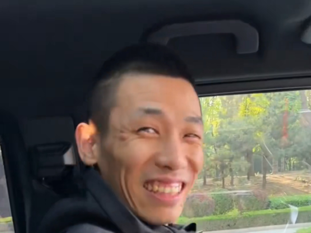 宝哥:今天修电脑,修完电脑还得去上海修别墅,休息3天么么哒!