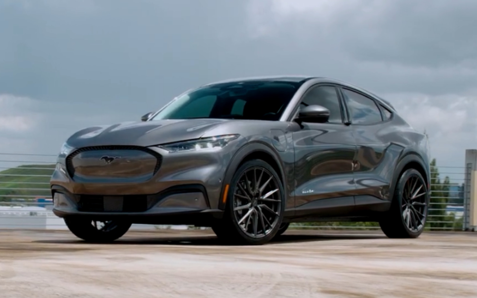 电驴你喜欢吗?福特野马mach-e