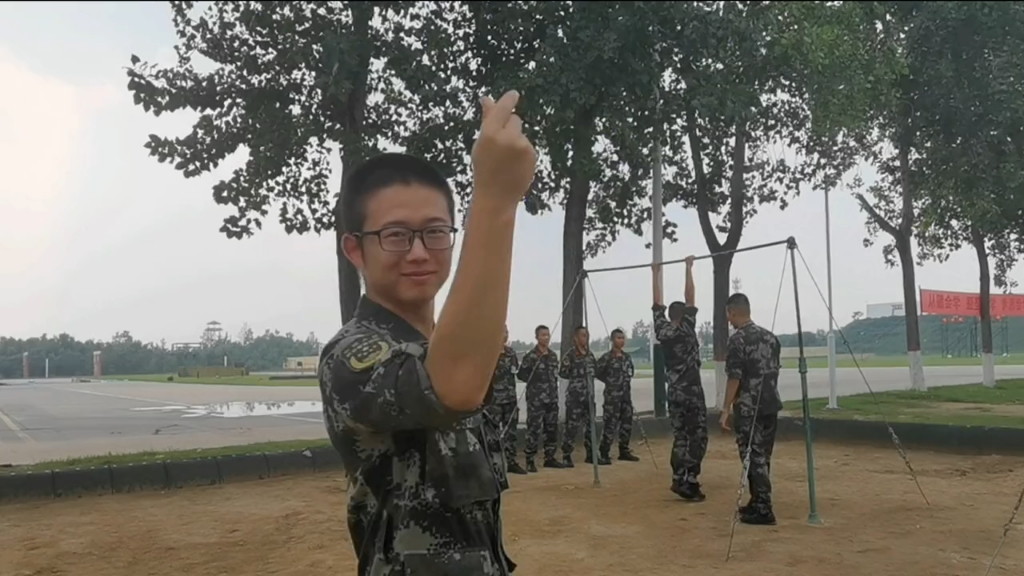 新兵马上就要下连了,下连后想做什么呢?(江兆岳,裴久旗)哔哩哔哩bilibili