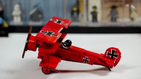 Brickmania best sale red baron