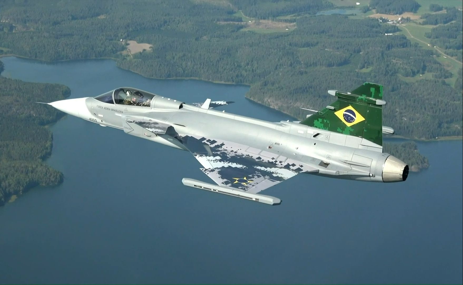 鹰狮战斗机救场!规模庞大,装备复杂的巴西空军