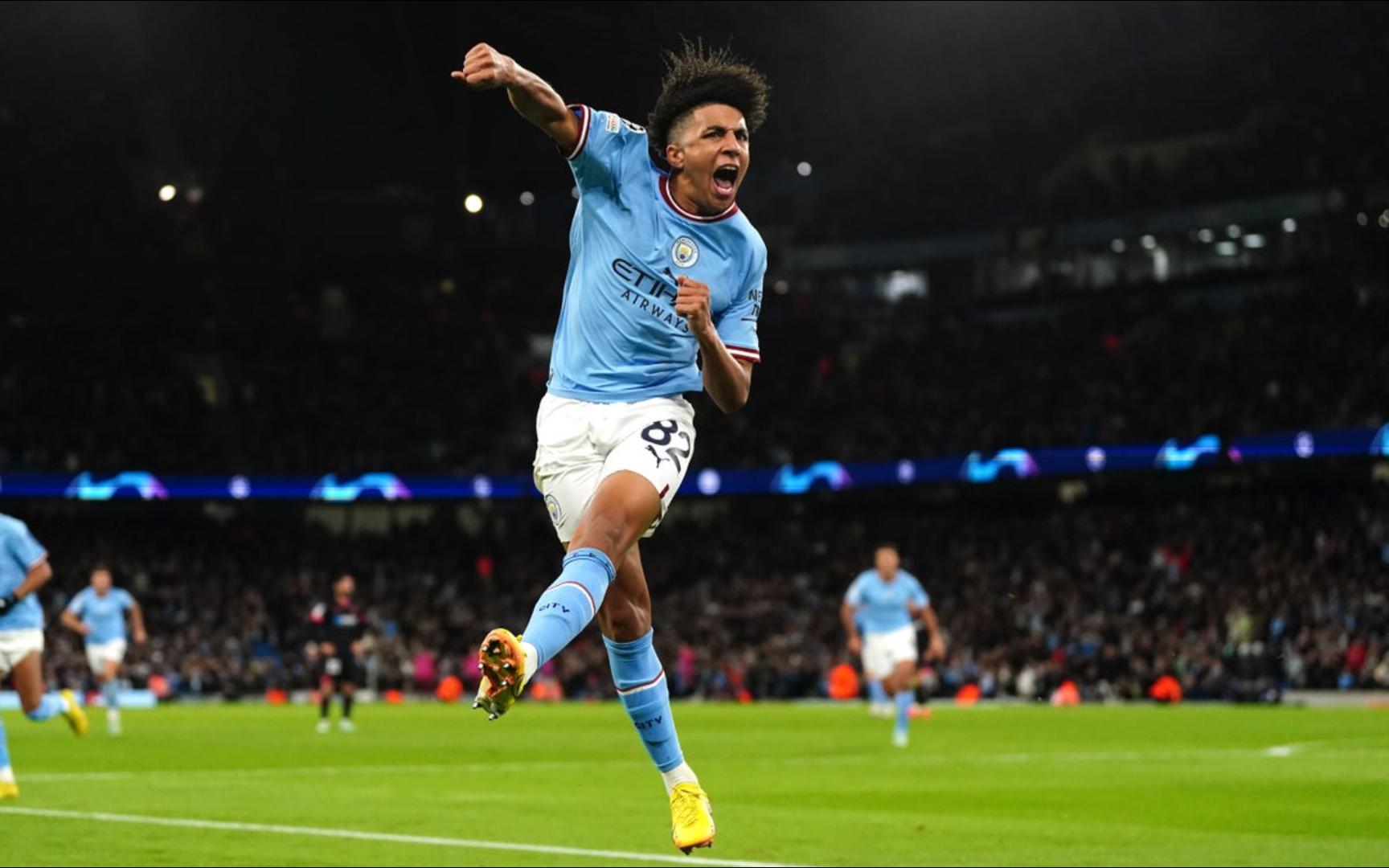 曼城逆转塞维利亚,阿尔瓦雷斯2传1射,17岁刘易斯打入处子球