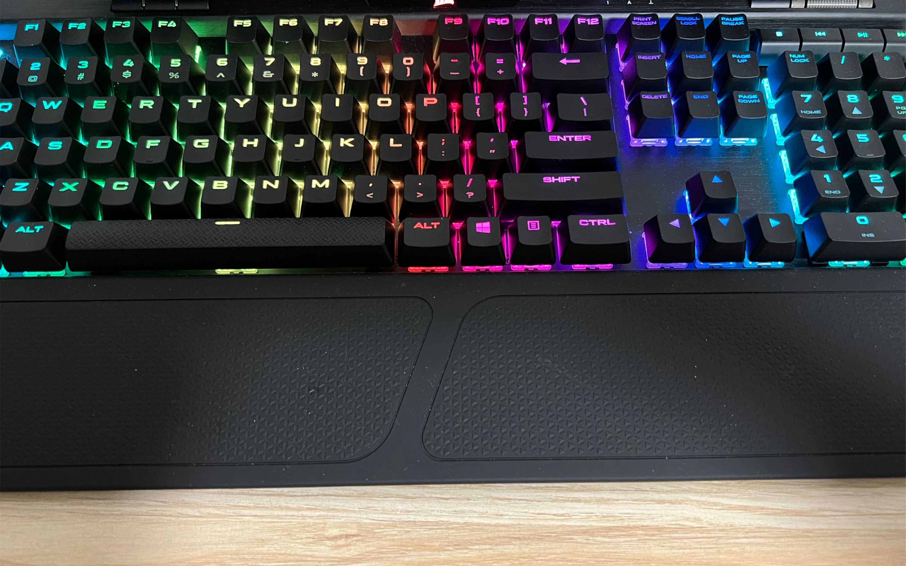 海盗船k70mk2rgb效果