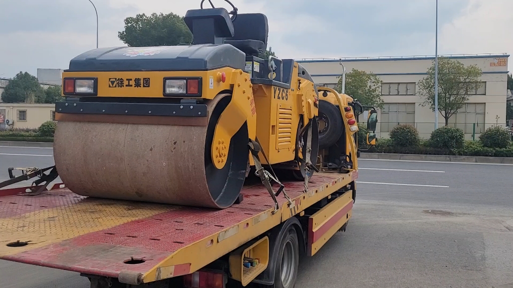 徐工小型双钢轮振动压路机