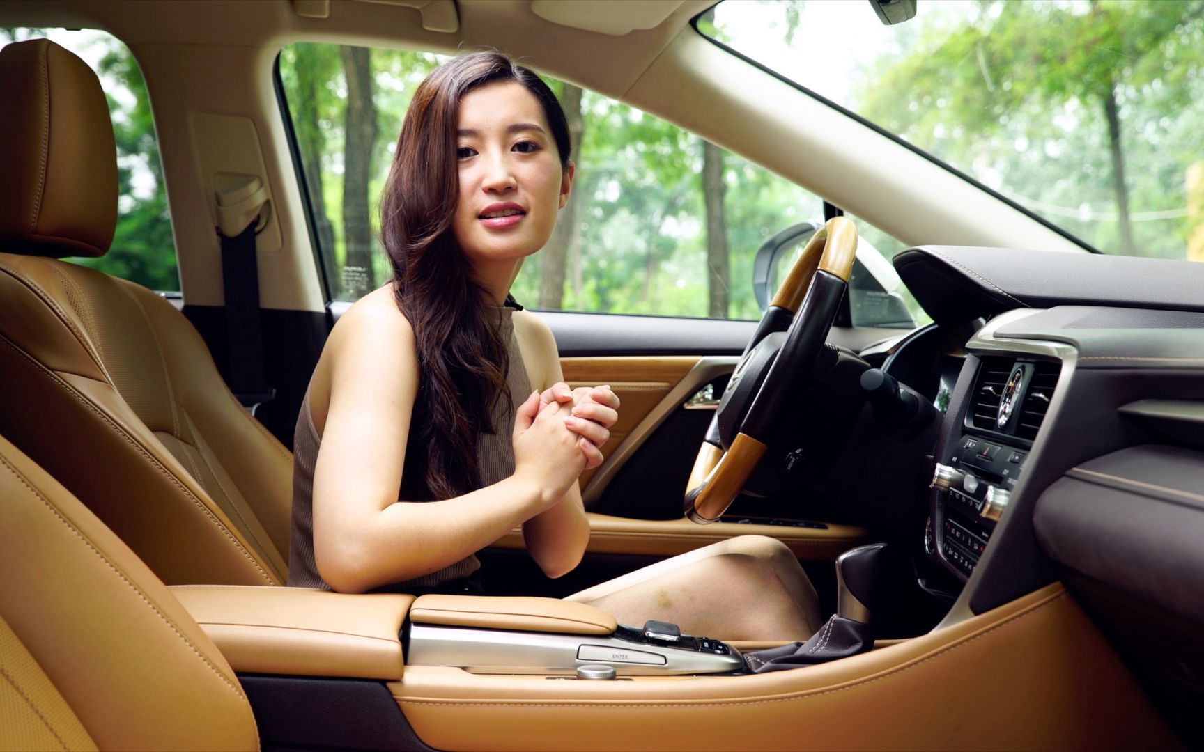 【车视集16】智慧与美貌的化身 试驾雷克萨斯rx450h四驱尊贵版