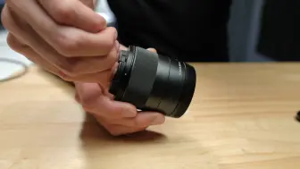 Video herunterladen: 【EF-M】The Canon EF-M 32mm F1.4- 它是有史以来最好的EF-M镜头吗