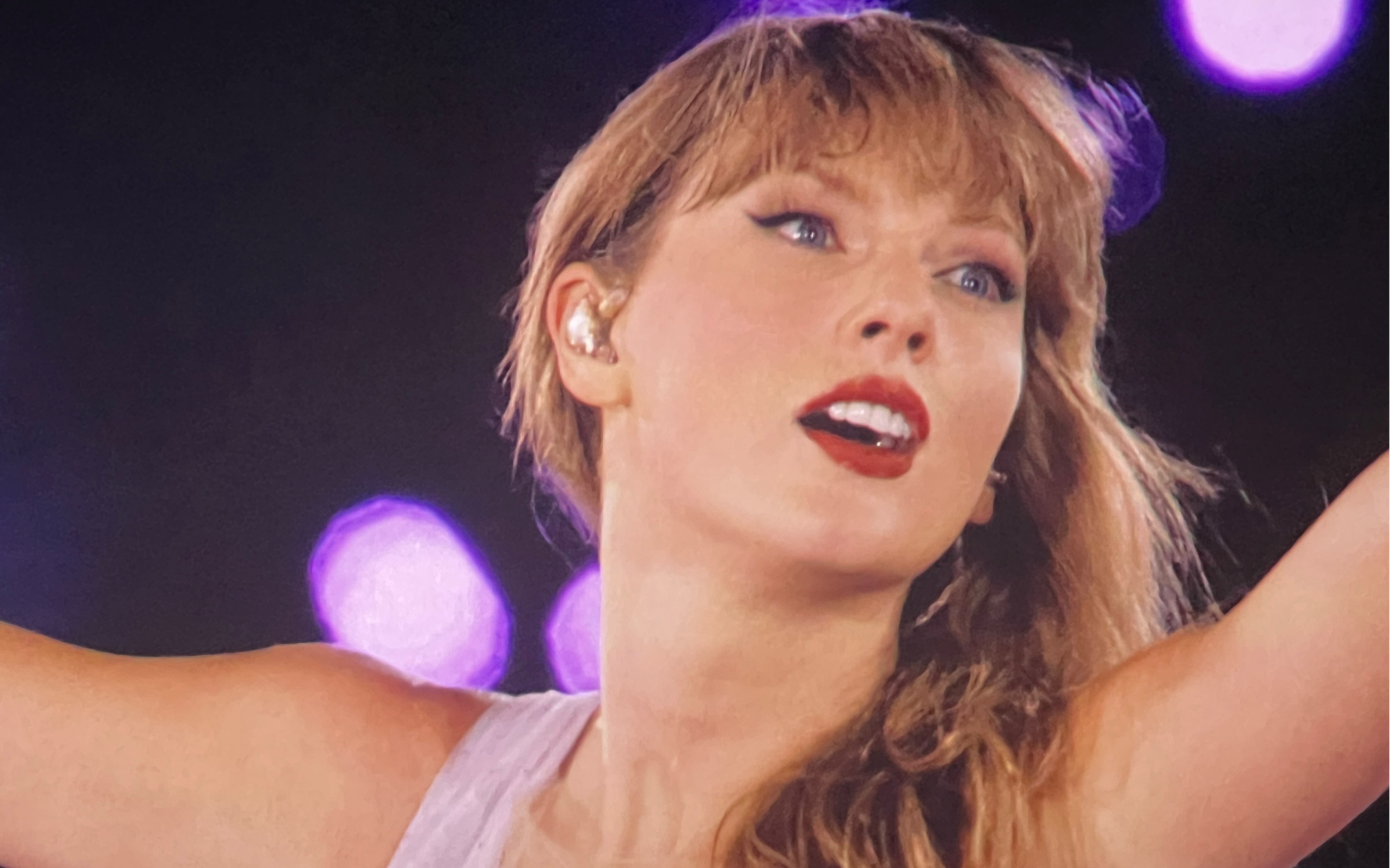 霉霉时代巡回演唱会大电影!