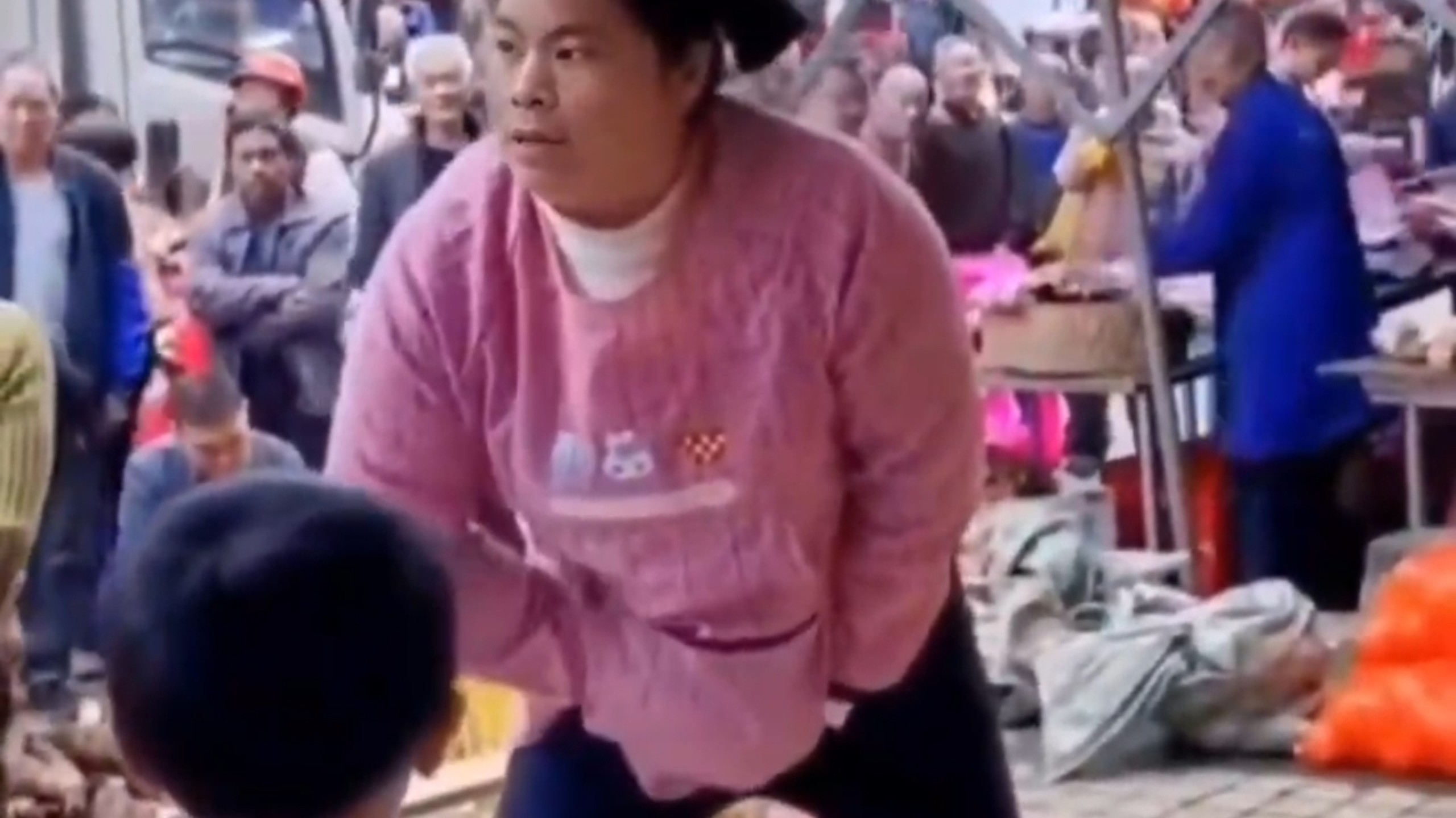 姨妈巾战神周阴婷-新酱爱追剧-新酱爱追剧-哔哩哔哩视频