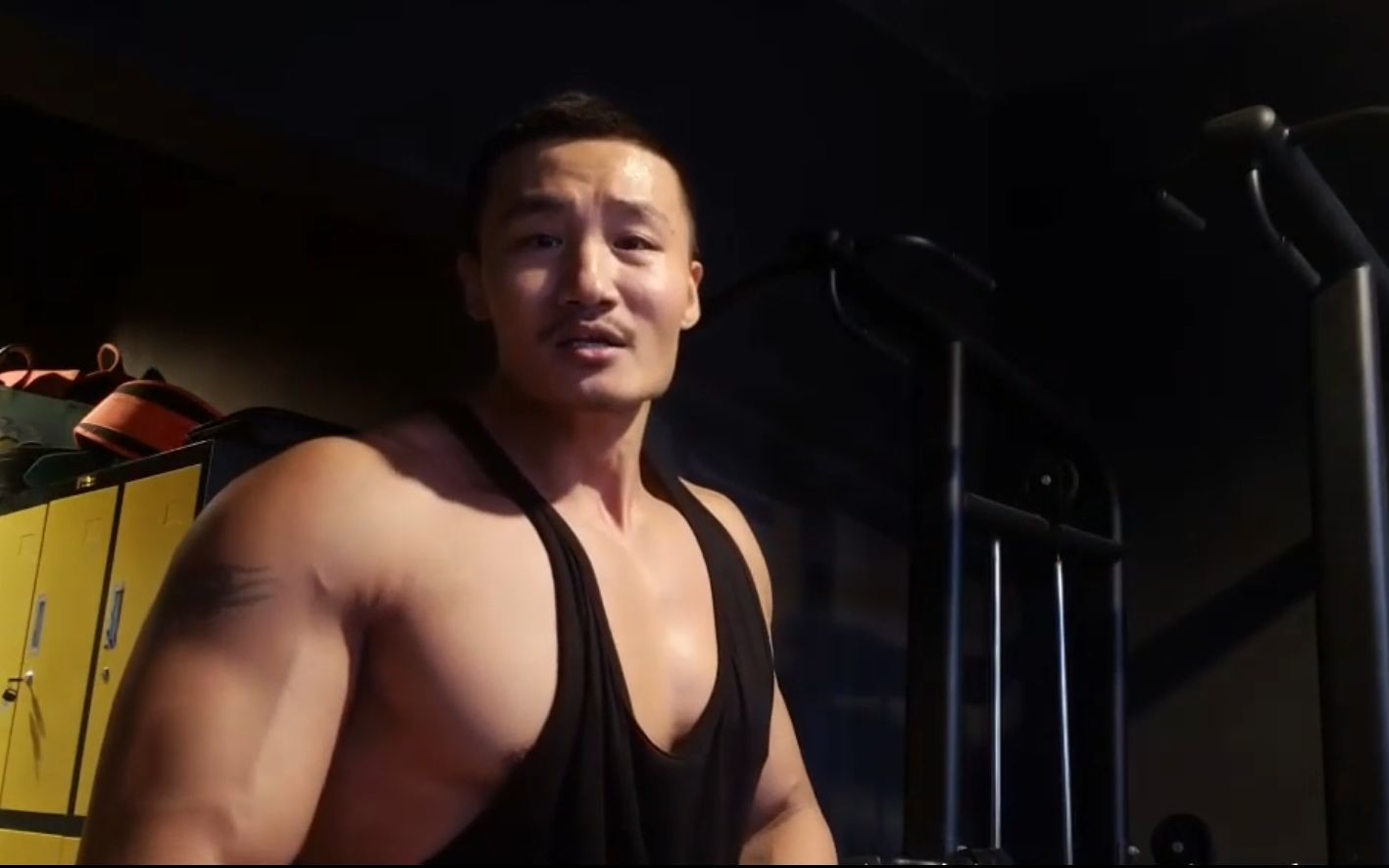 看完这个视频你还想健身吗太难了肌肉男黑人毅的内心独白