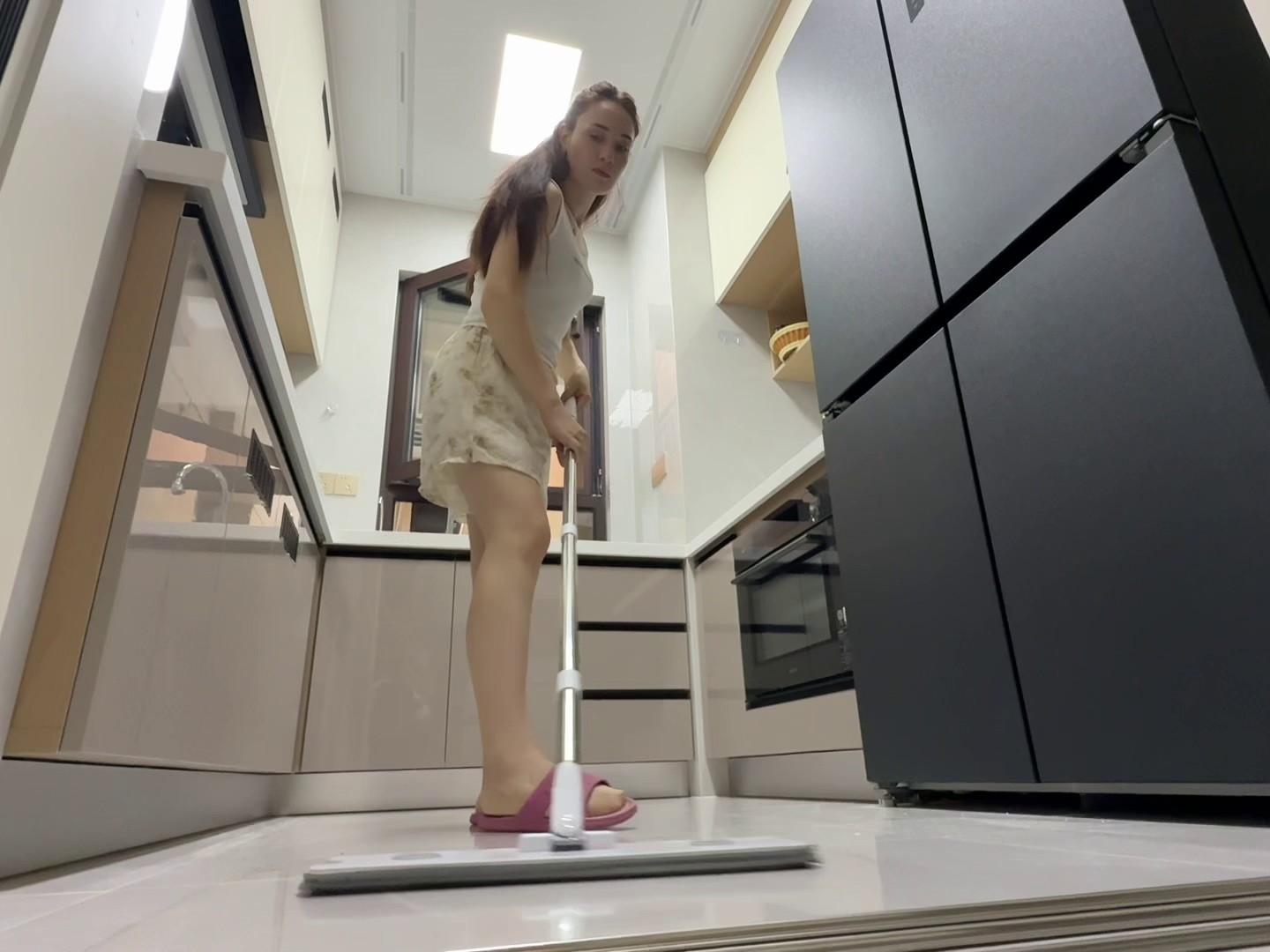 语言不通，有帮手，看看外国媳妇如何布置中国的新家？ #豆