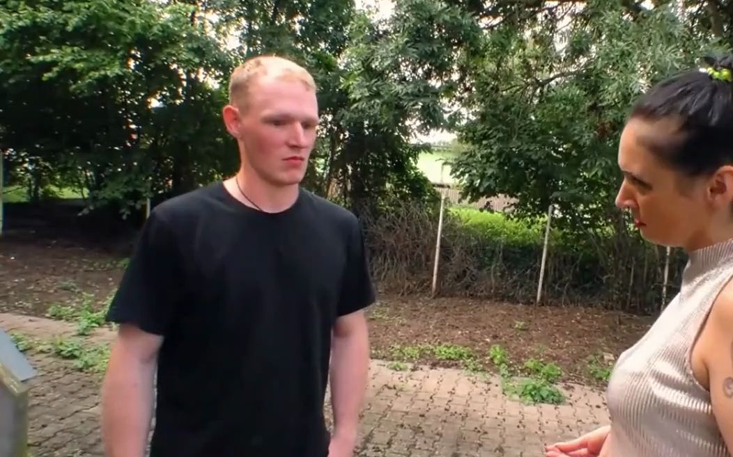 日耳曼金发帅哥