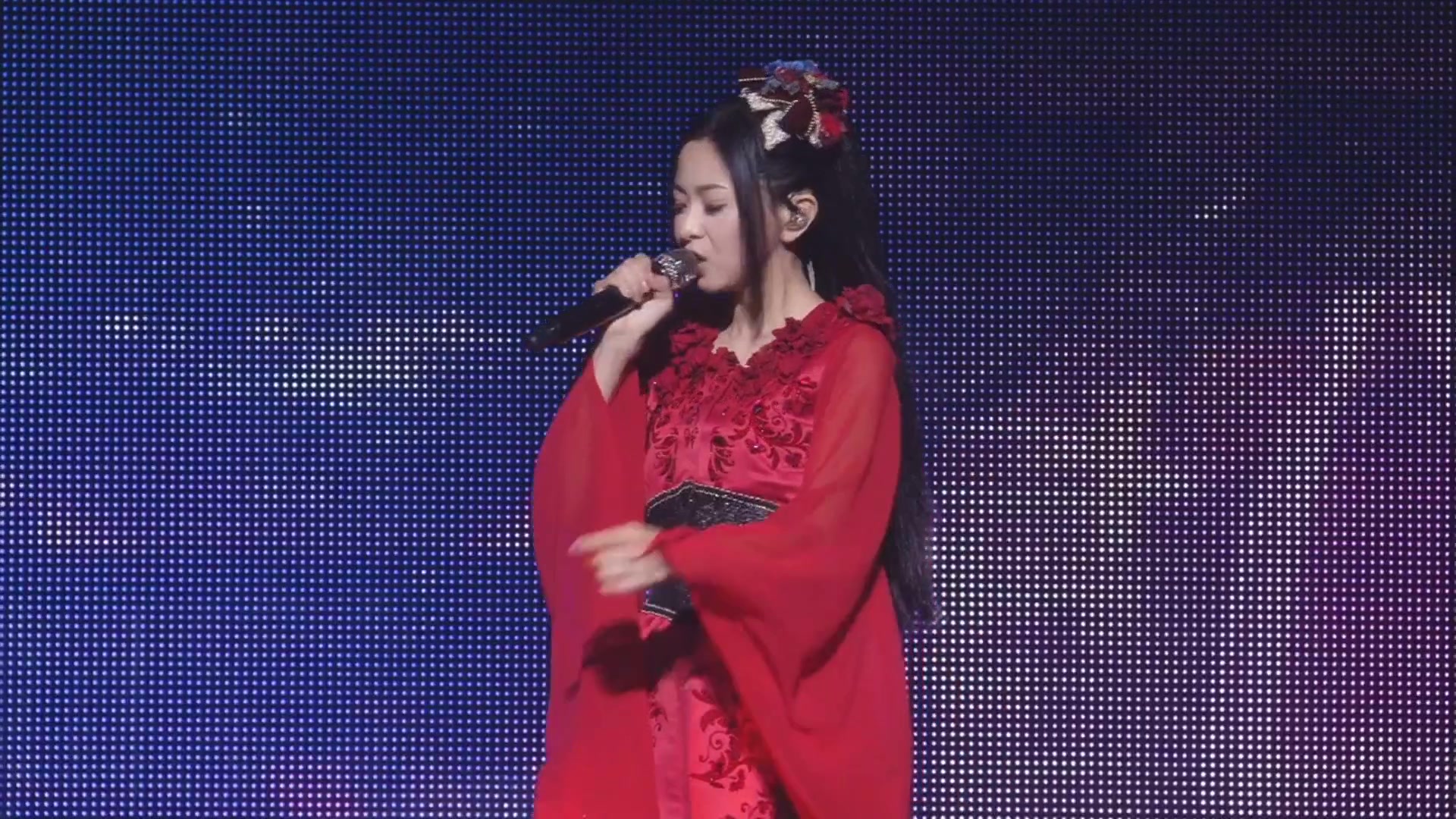 【仓木麻衣日常】Mai Kuraki Live Project 2018 Red it be ~君想ふ 春夏秋冬~(Selection) 节选哔哩哔哩bilibili