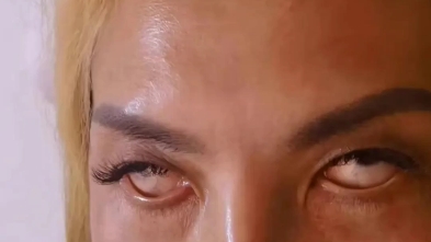 那艺娜做鬼脸